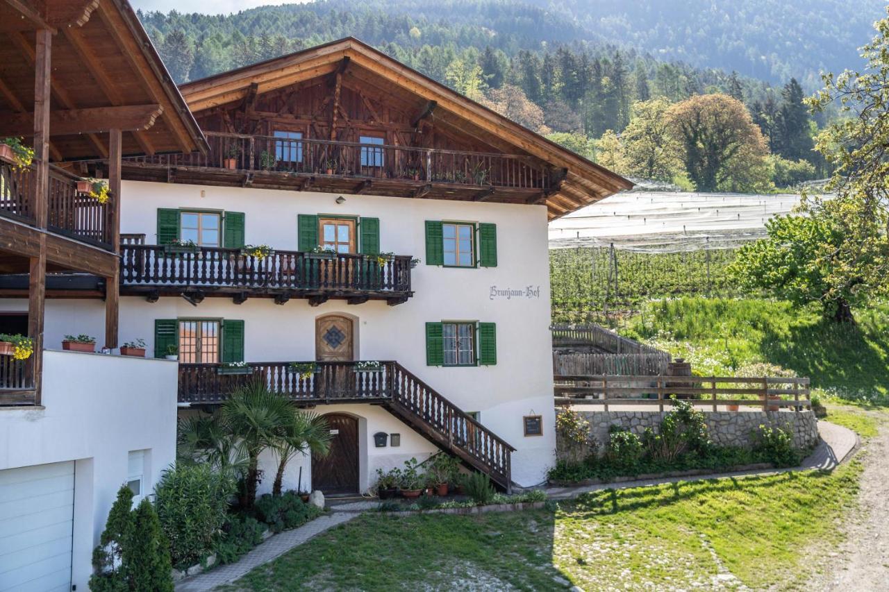 Ferienwohnung Brunjaunhof Schenna Buitenkant foto