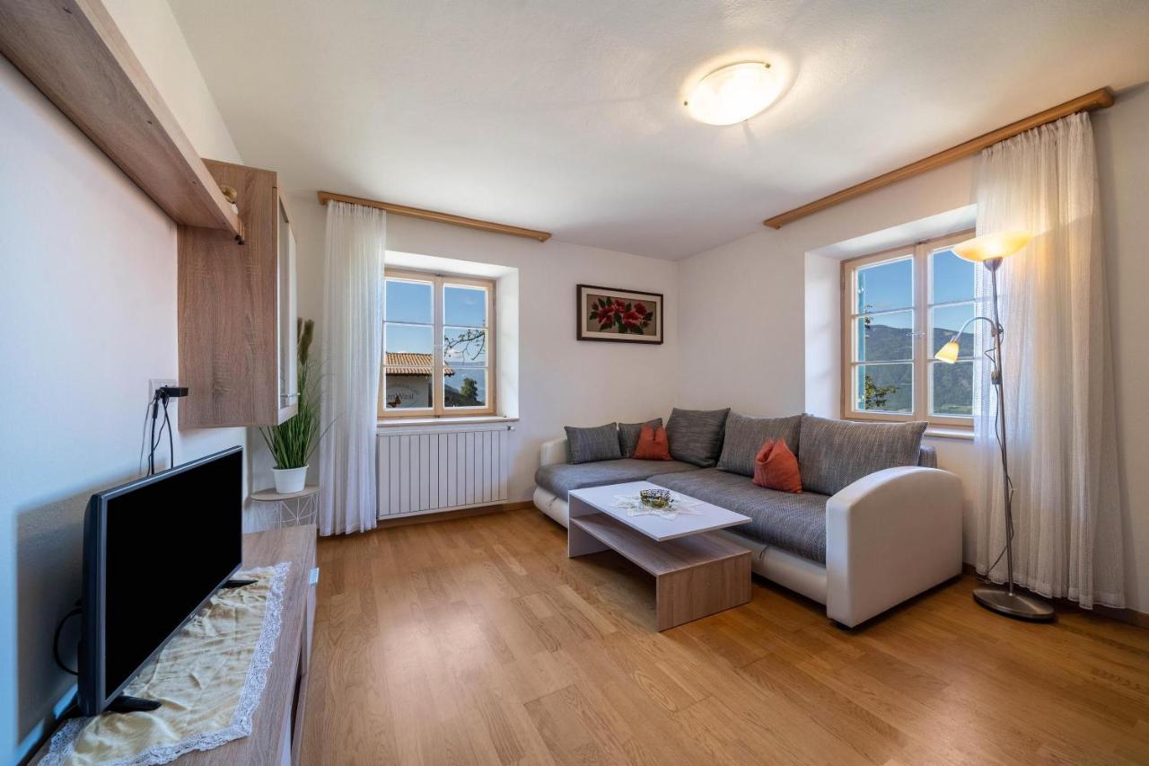 Ferienwohnung Brunjaunhof Schenna Buitenkant foto